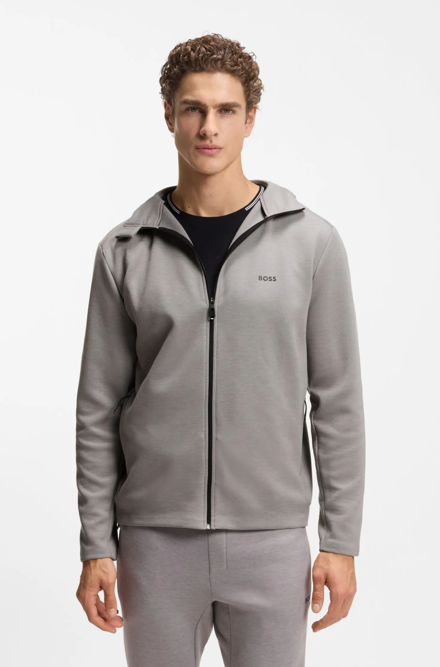 Active Kapuzenjacke mit reflektierenden Details und geruchshemmenden Eigenschaften