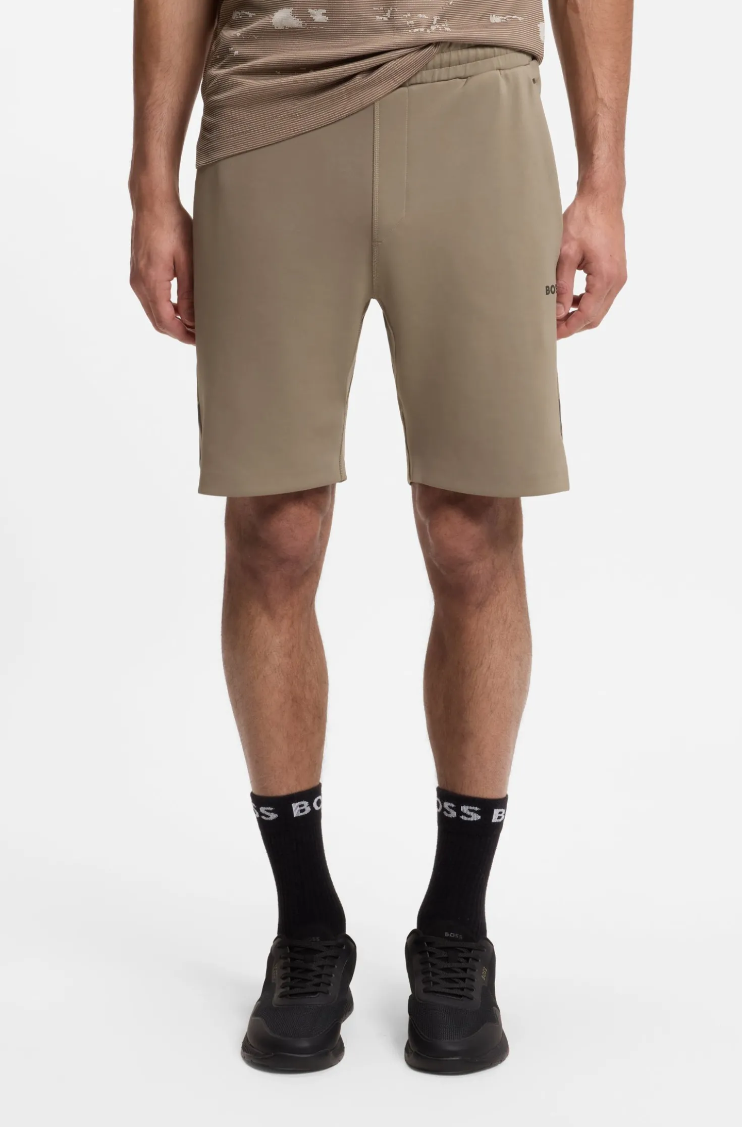 Active Shorts aus schnell trocknendem Gewebe mit reflektierendem Logo