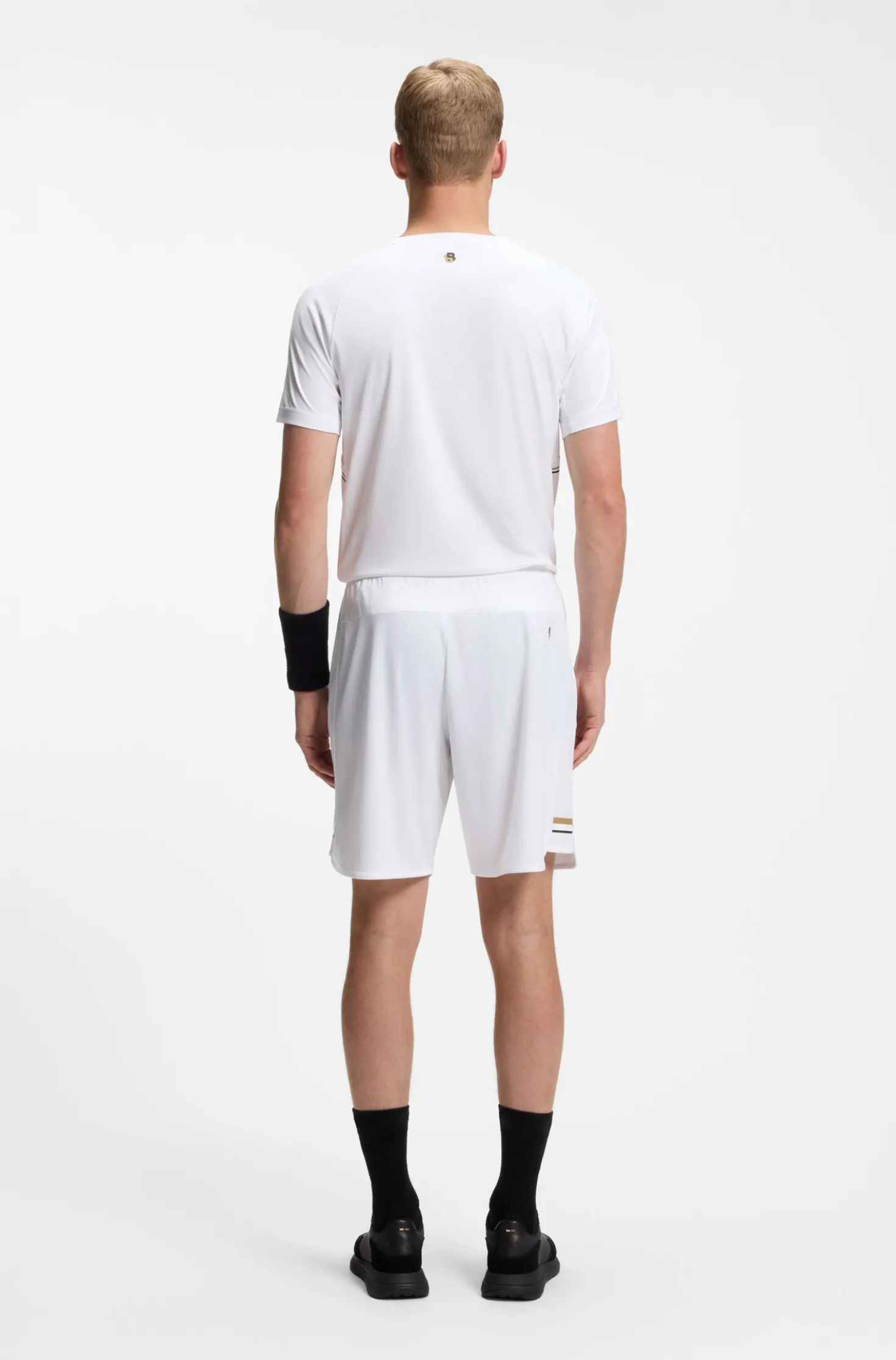 Active Shorts aus Stretch-Gewebe mit Taschen aus Mesh