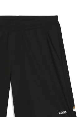 Active Shorts aus Stretch-Gewebe mit Taschen aus Mesh