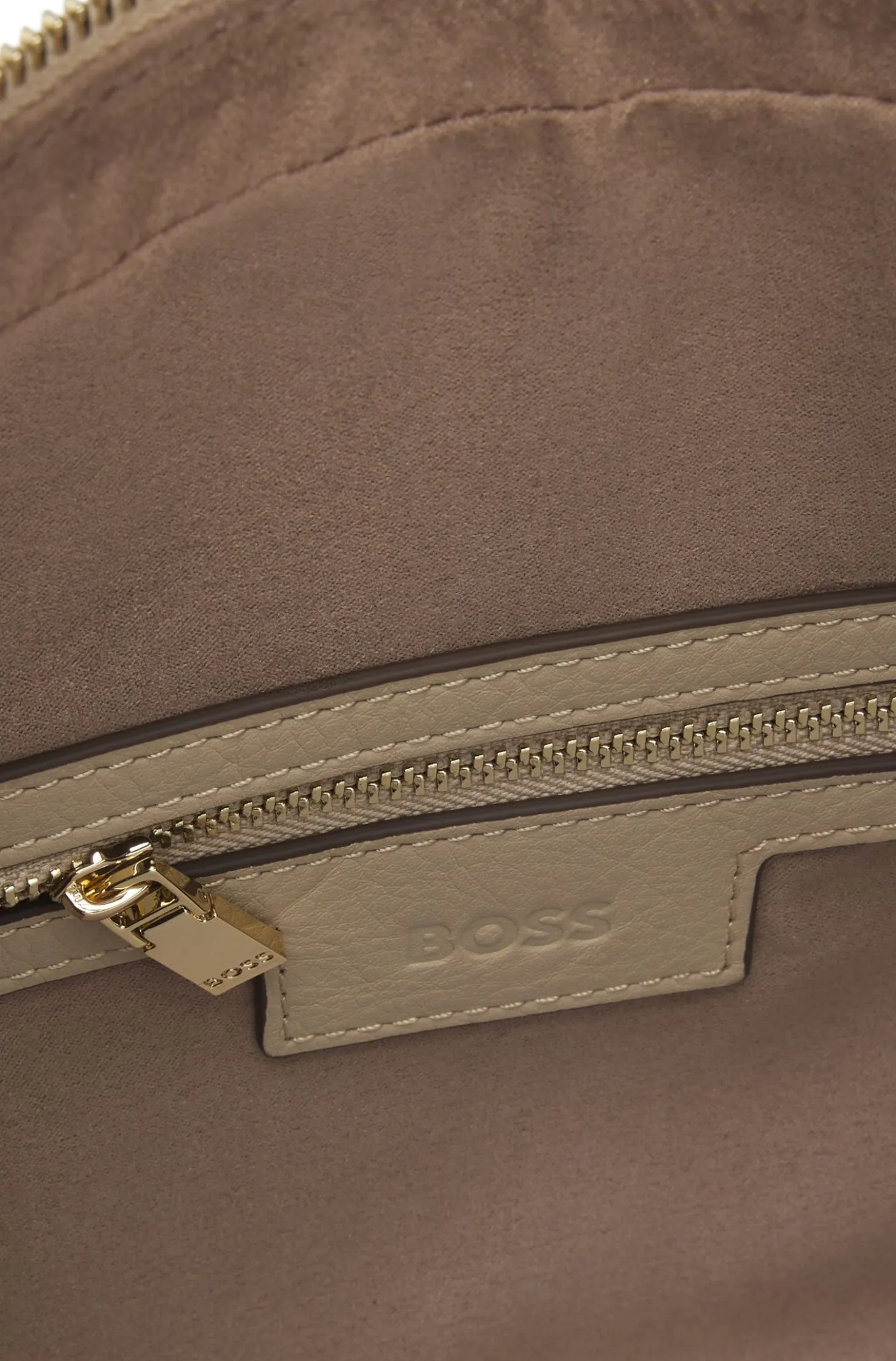 Ariell Hobo Bag aus Leder