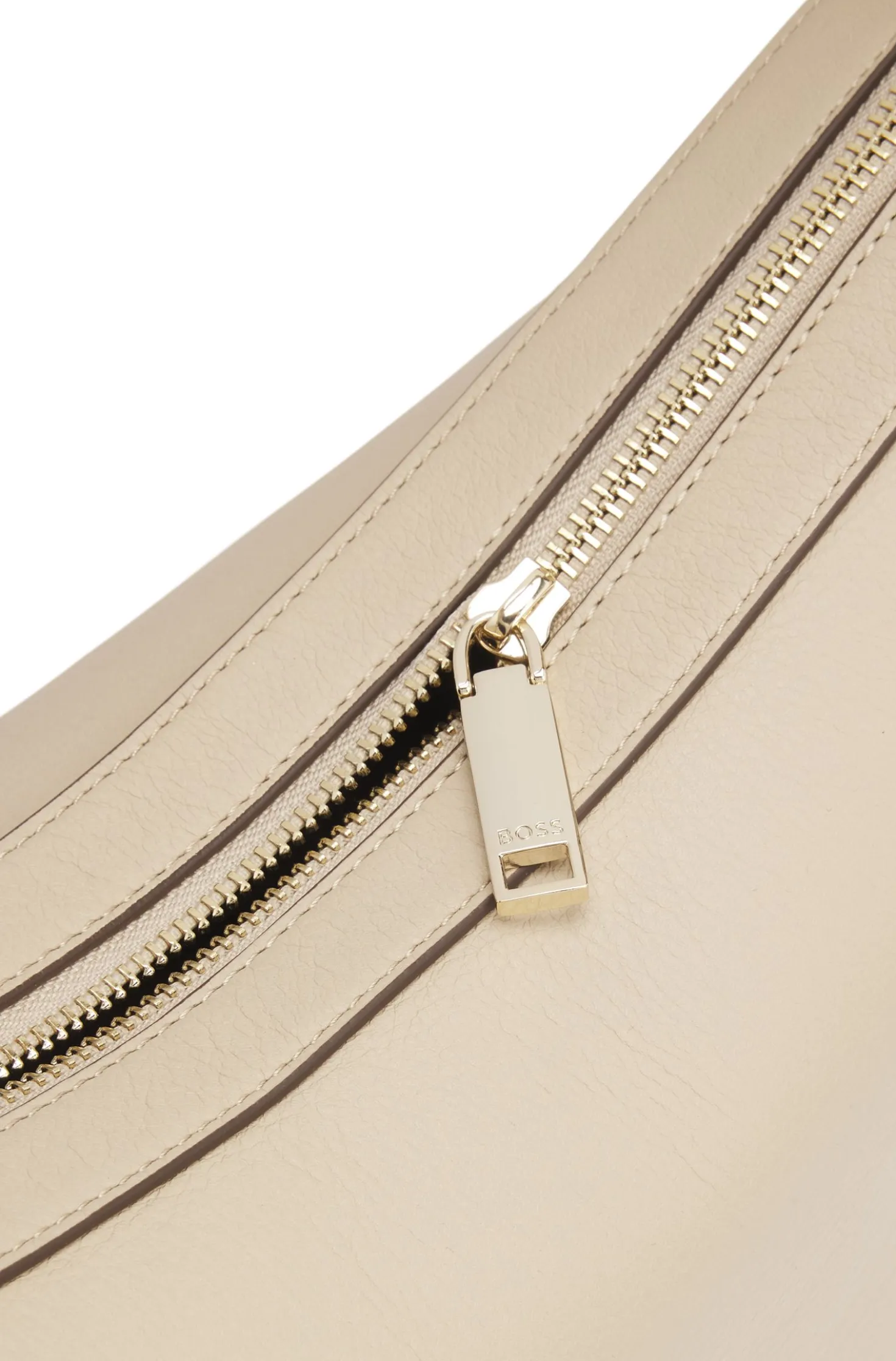 Ariell Hobo Bag aus Leder