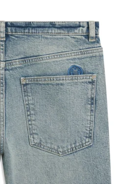 Ausgestellte Jeans aus getöntem blauem Denim