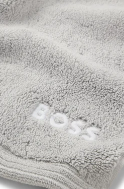 Badematte aus Baumwolle mit kontrastfarbener Logo-Stickerei