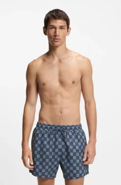 Badeshorts mit Schachbrett-Logos