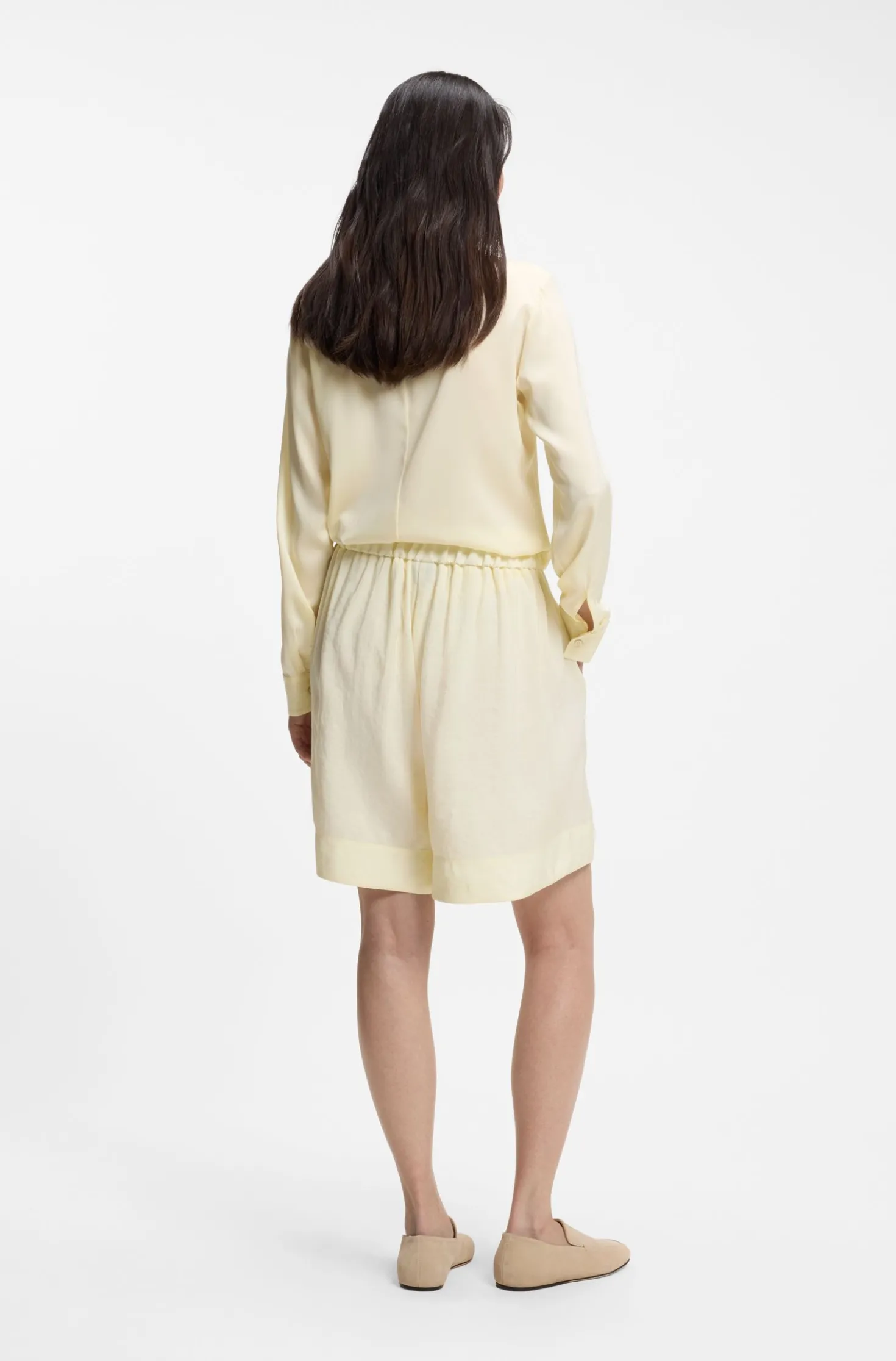 Bermuda-Shorts mit weitem Beinverlauf und elastischem Bund