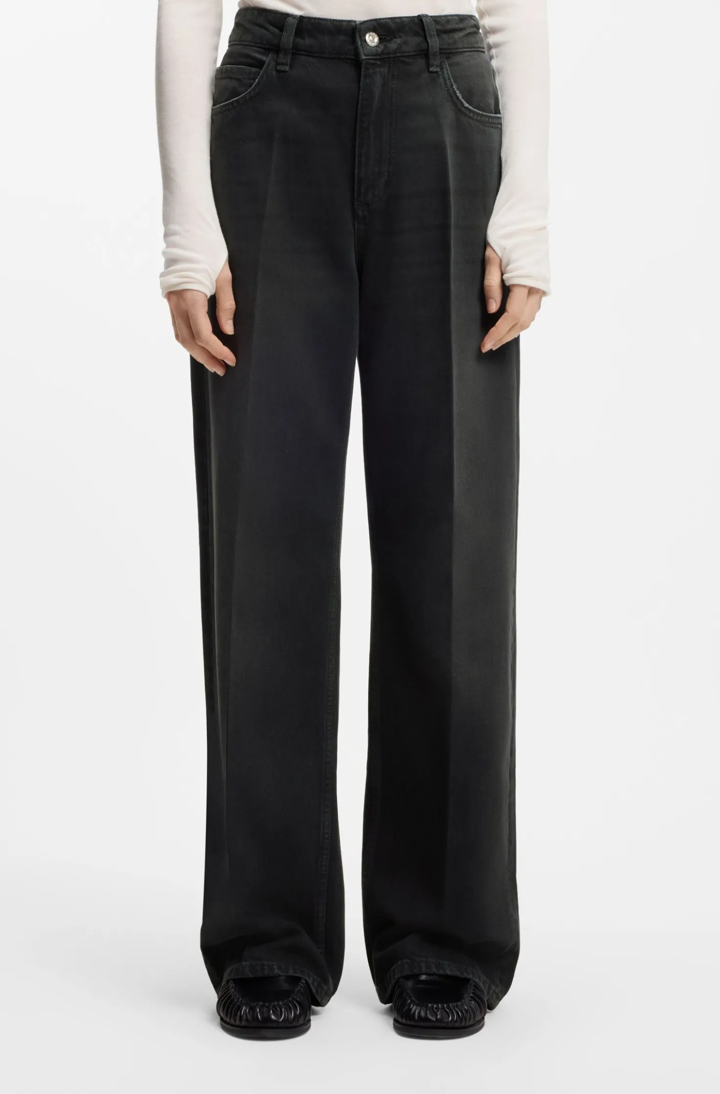Boyfriend-Fit Jeans aus festem grauem Denim