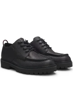 Derbys aus genarbtem Leder mit Profilsohle