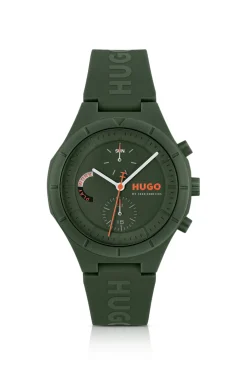 Grüne Uhr mit Logos auf dem Silikonarmband