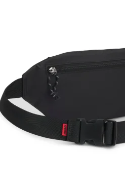 Gürteltasche mit kontrastfarbenem Logo-Detail