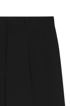 Hose aus Stretch-Gewebe mit weitem Beinverlauf