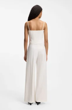 Hose aus Stretch-Gewebe mit weitem Beinverlauf