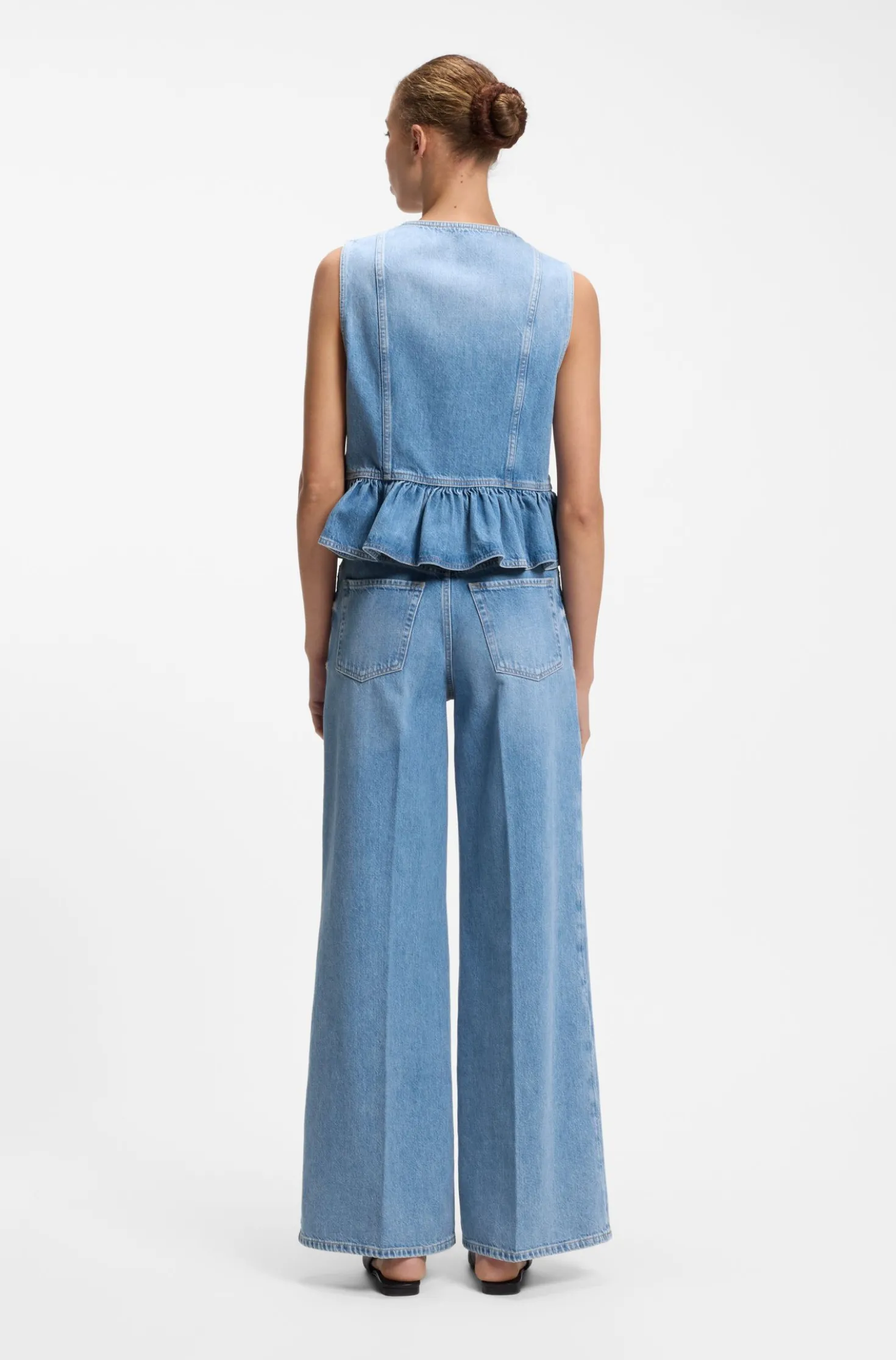 Jeans mit weitem Bein aus hellblauem Denim