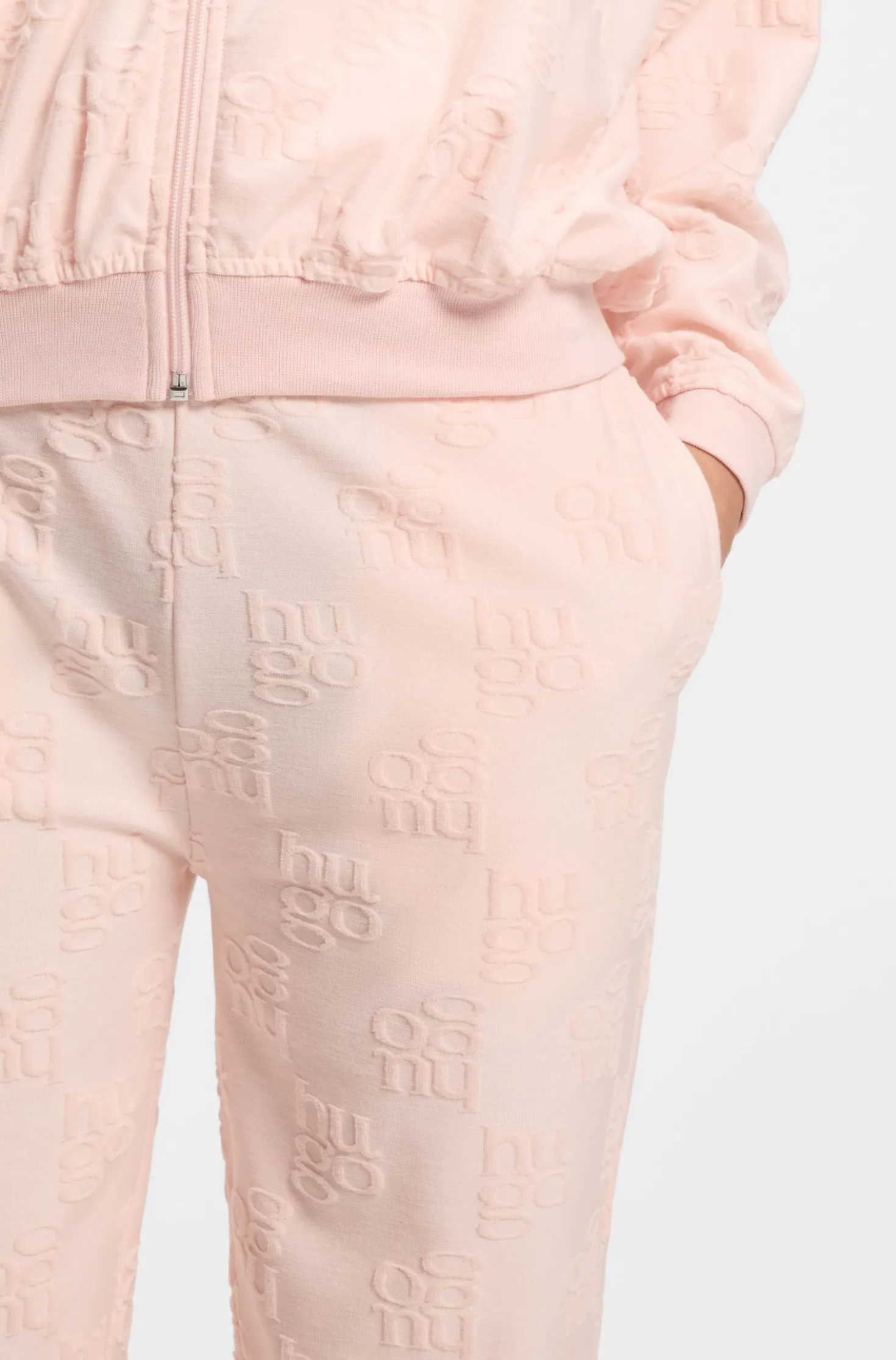 Jogginghose aus Baumwoll-Mix mit Allover-Logo-Muster
