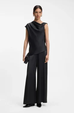 Jumpsuit mit geradem Beinverlauf und gerafftem Pin-Detail