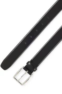 Ledergürtel mit silberfarbener Dornschließe