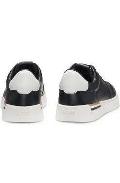 Ledersneakers mit kontrastfarbenen Logos