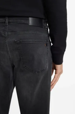 Maine Regular-Fit Jeans aus schwarzem Super-Stretch-Denim