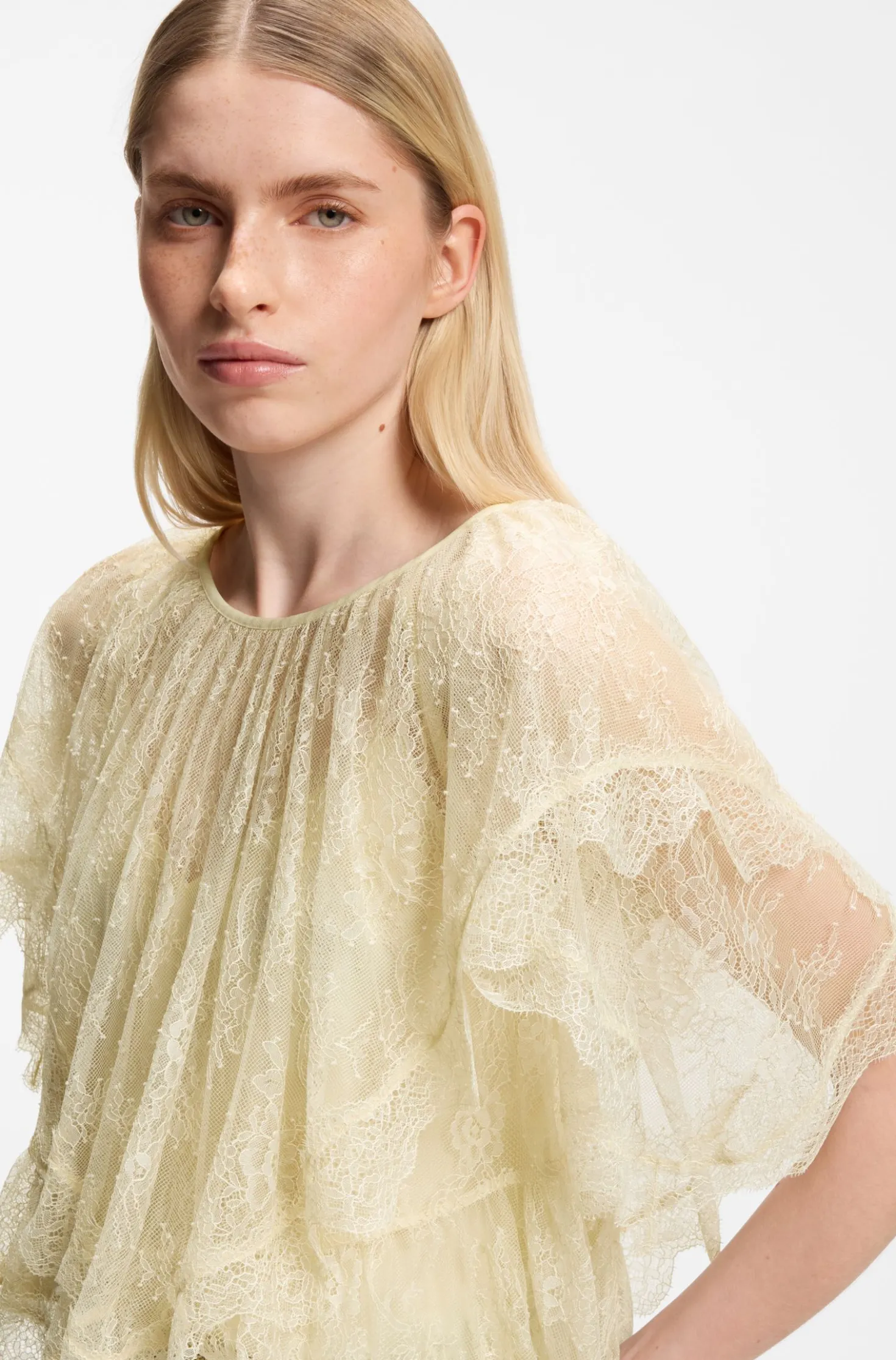 Mini-Cape-Bluse mit Spitzenbesätzen