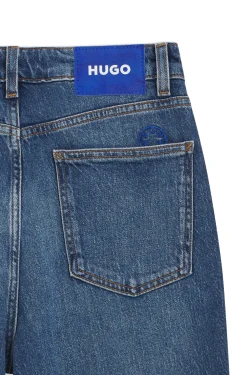 Mom Jeans aus mittelblauem Stretch-Denim