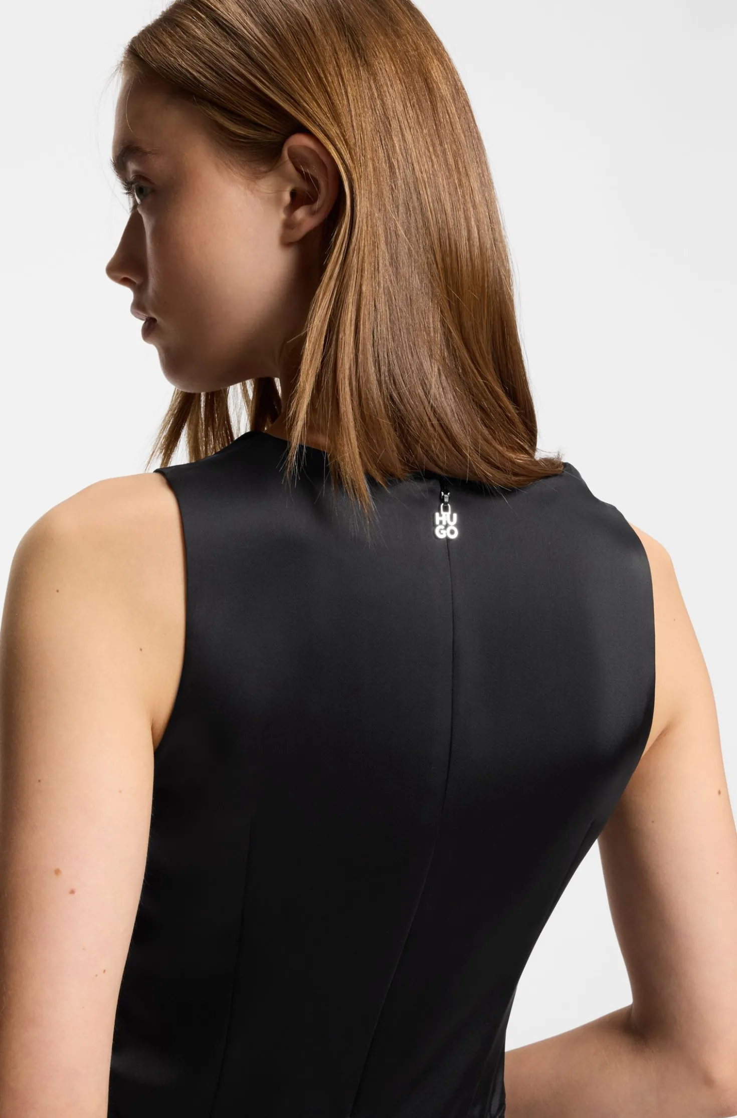 Overall aus Satin mit Wasserfall-Ausschnitt