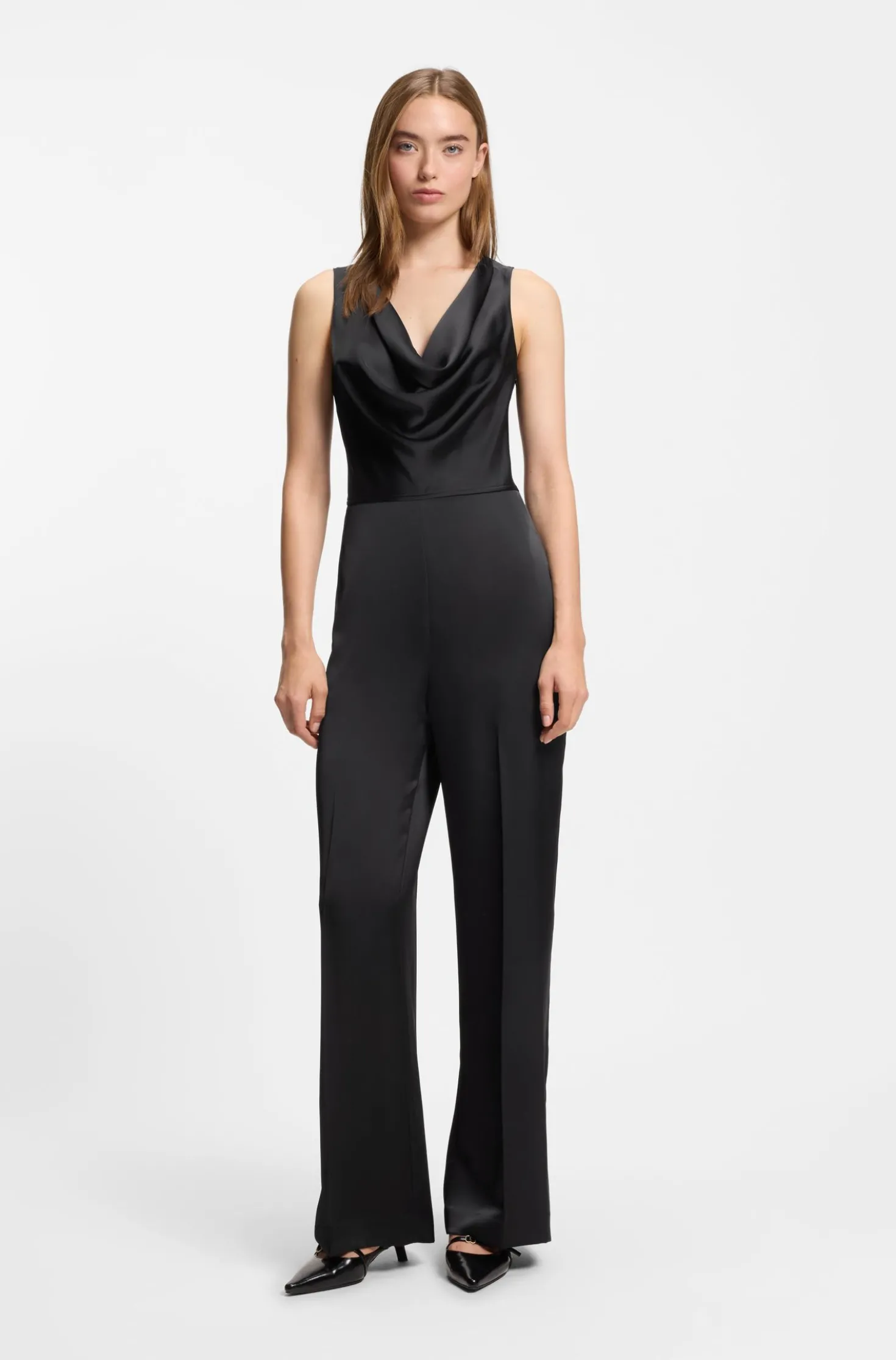 Overall aus Satin mit Wasserfall-Ausschnitt