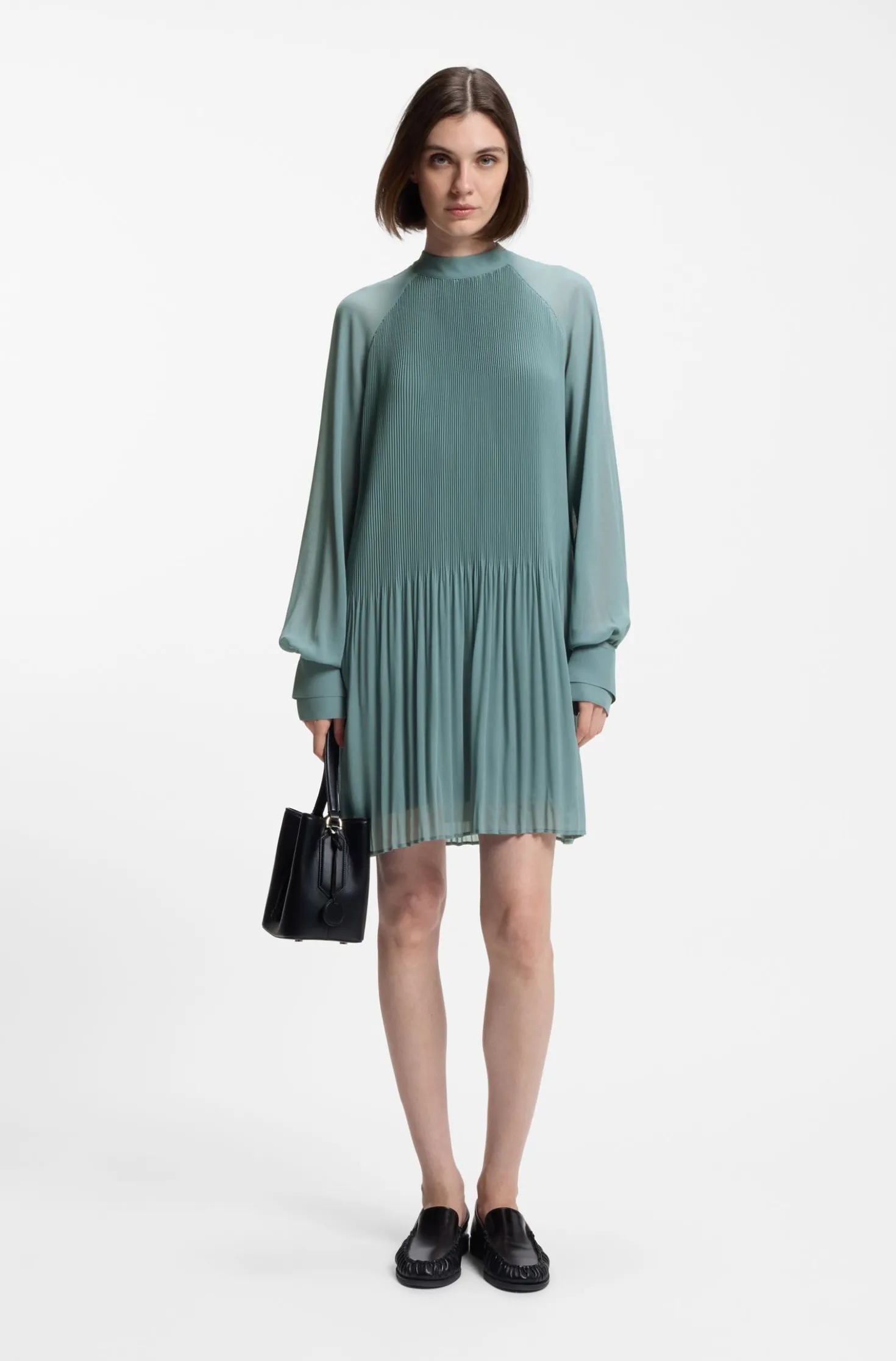 Plissee-Kleid mit transparenten Ärmeln