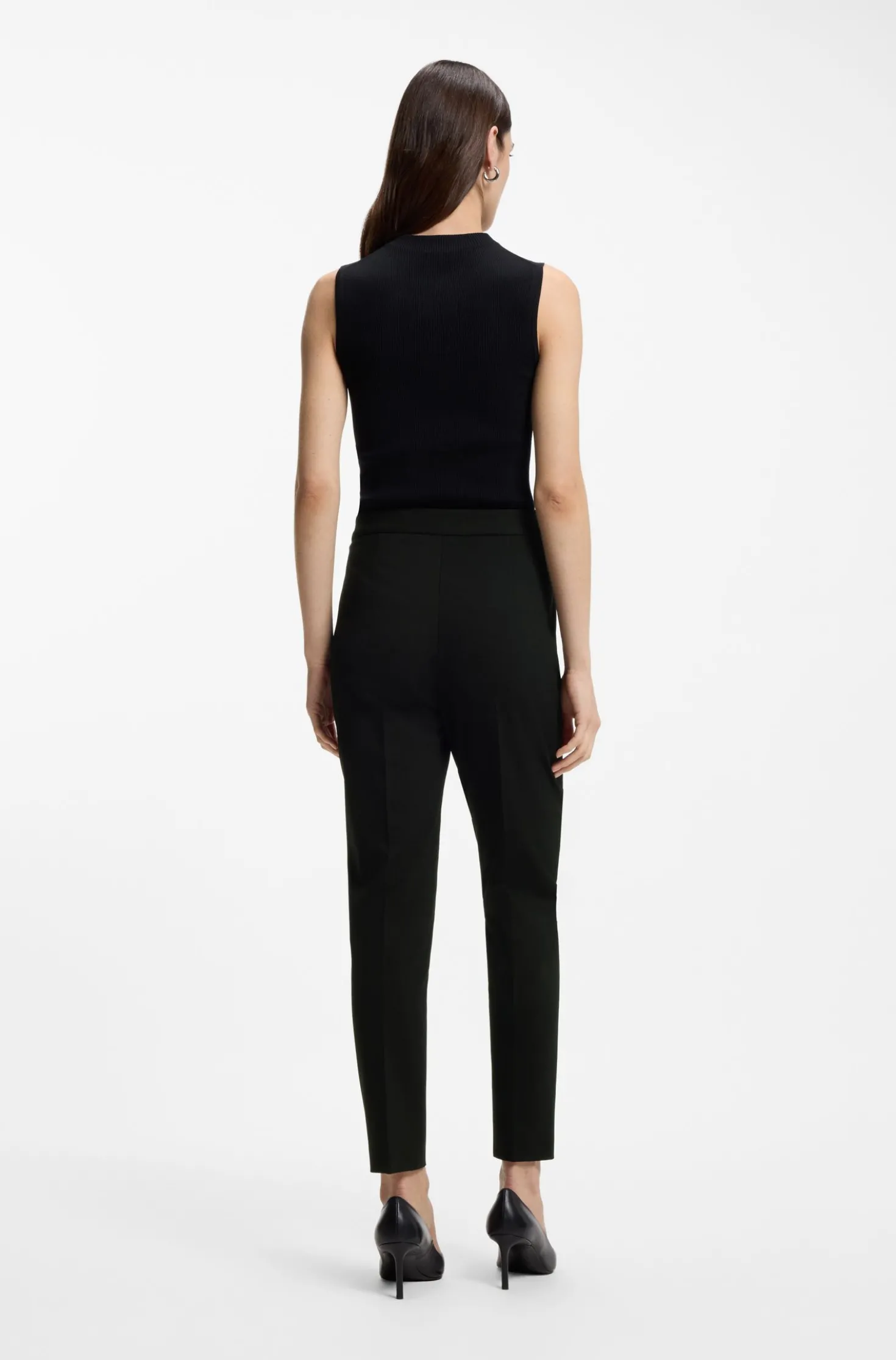 Regular-Fit Hose aus Stretch-Gewebe mit konischem Beinverlauf
