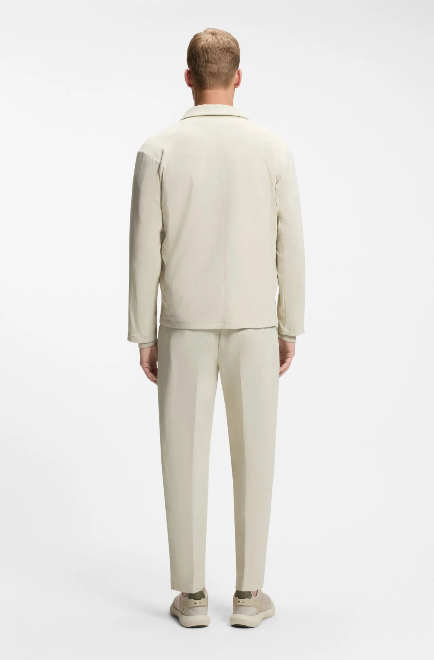 Regular-Fit Jacke aus wasserabweisendem Stretch-Gewebe