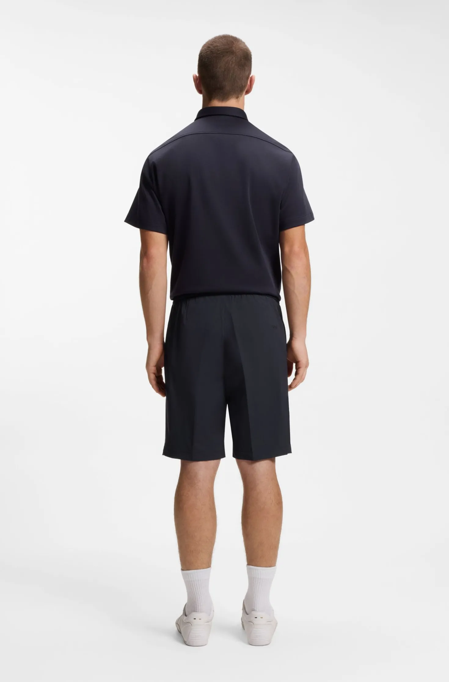 Regular-Fit Shorts aus wasserabweisendem und schnelltrocknendem Twill