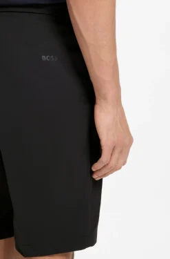 Regular-Fit Shorts aus wasserabweisendem und schnelltrocknendem Twill