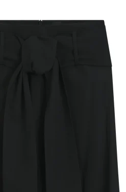 Relaxed-Fit Hose mit geformten Säumen