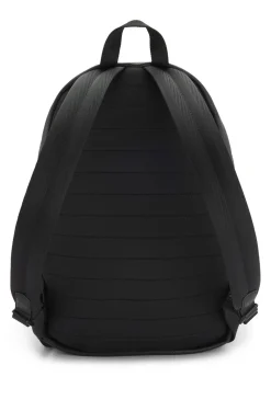 Rucksack mit Reißverschluss und Logo-Aufnäher aus Gummi