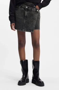 Schwarzer Denim-Rock mit asymmetrischem Bund