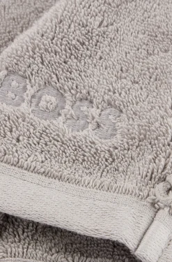 Silberfarbener Waschhandschuh aus ägäischer Baumwolle mit tonalem Logo