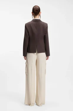 Slim-Fit Blazer mit schrägen Abnähern
