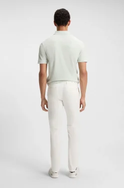 Slim-Fit Hose aus überfärbtem elastischem Satin
