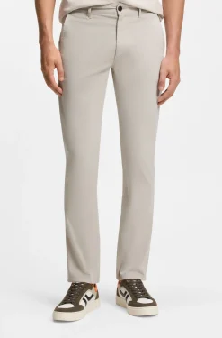 Slim-Fit Hose aus überfärbtem elastischem Satin
