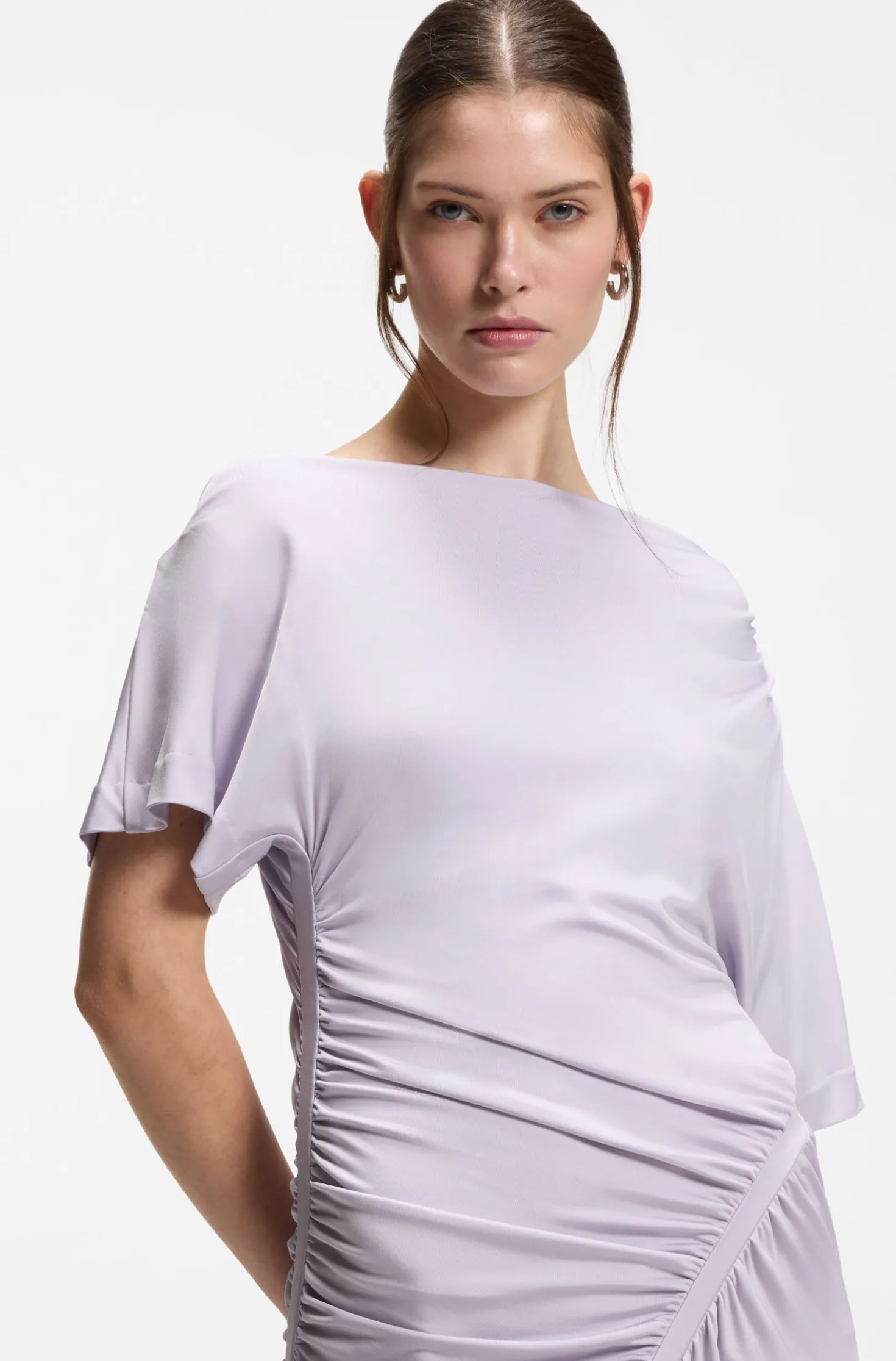 Slim-Fit Kleid mit gerafften Details