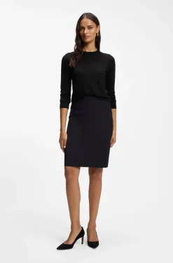 Slim-Fit Pullover aus Merinowolle mit Rundhalsausschnitt