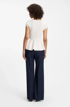 Slim-Fit Pullover mit Schößchensaum