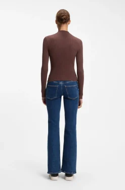 Slim-Fit Pullover mit Stehkragenausschnitt und Rippstruktur