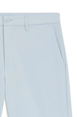 Slim-Fit Shorts aus wasserabweisendem Stretch-Gewebe