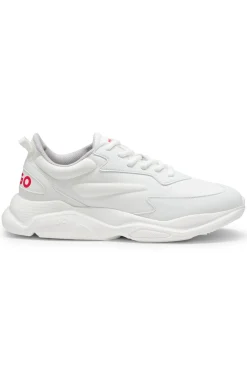 Sneakers in Canvas-Optik mit Logo an der Ferse