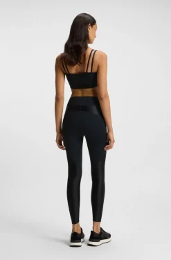 Sportives Top mit Mesh-Einsatz