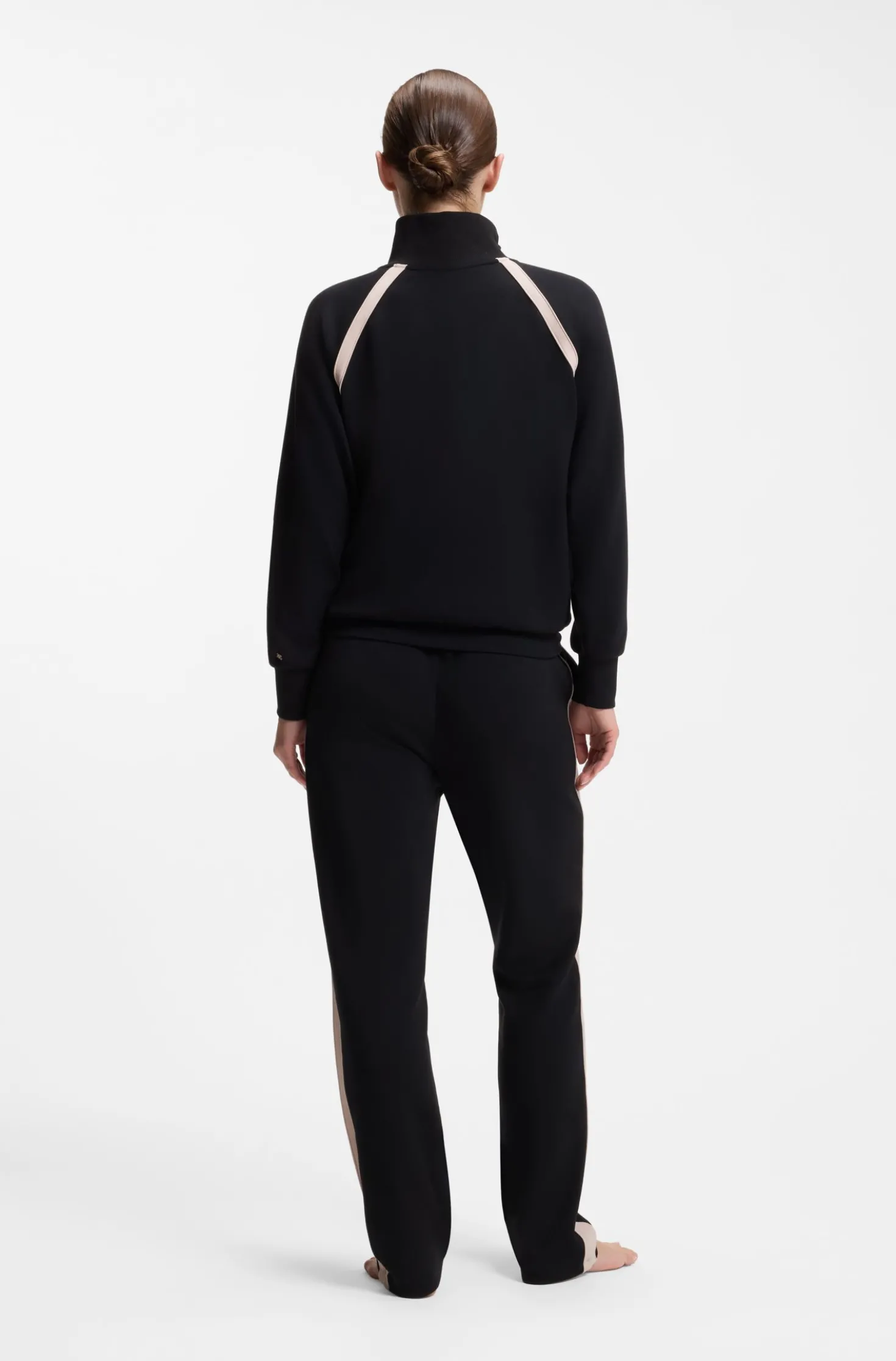 Sweatshirt mit Reißverschluss am Kragen und kontrastfarbenen Einsätzen