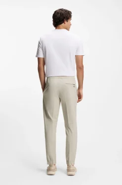 Tapered-Fit Hose aus wasserabweisendem Stretch-Gewebe
