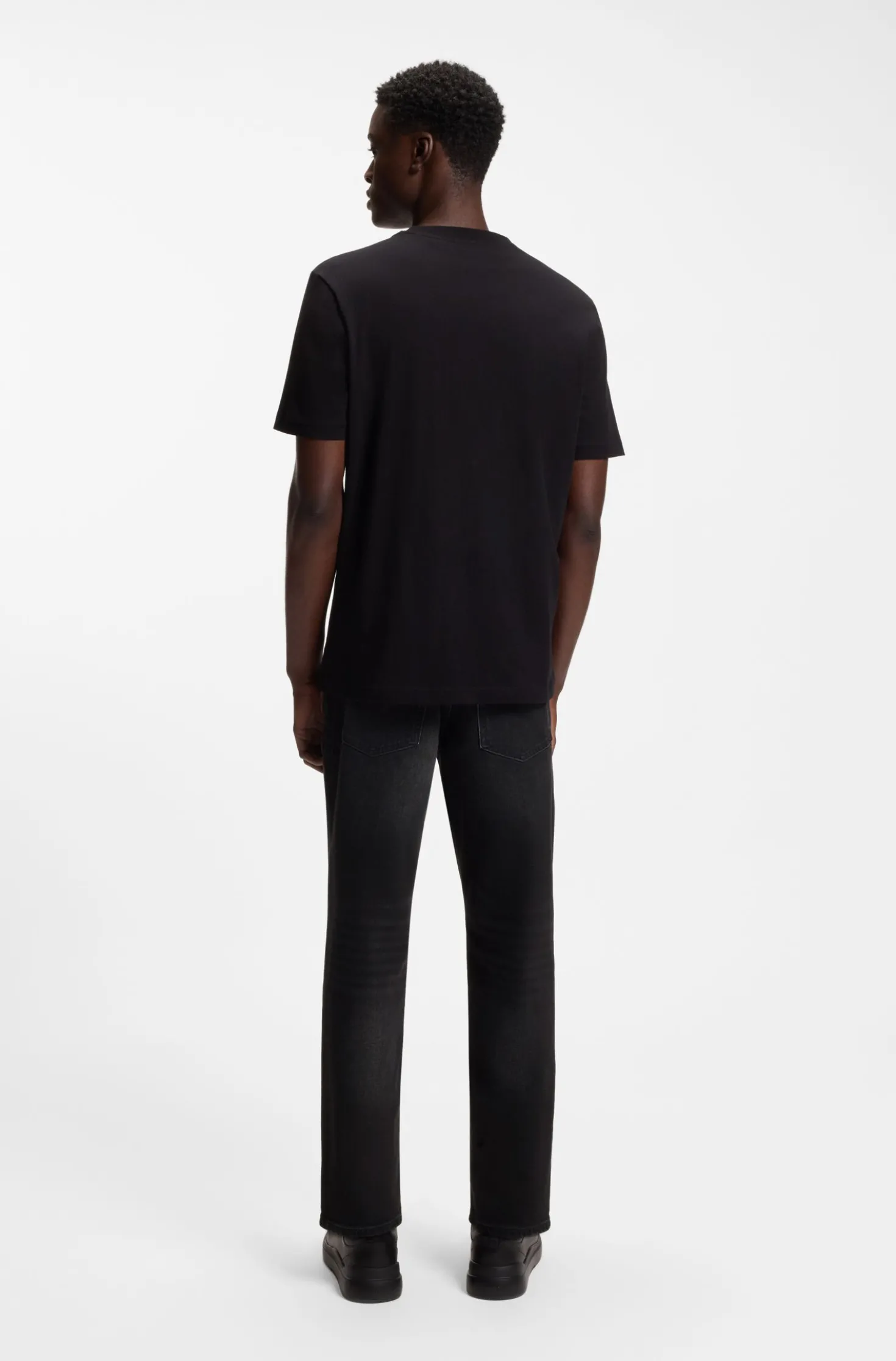 Tapered-Fit Jeans aus schwarzem Stretch-Denim