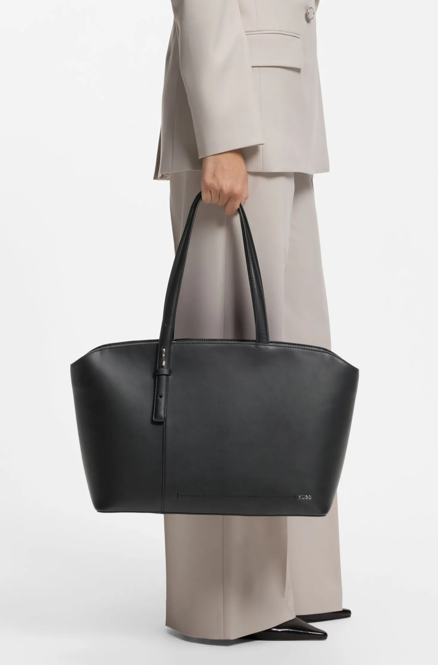 Tote Bag mit Logo-Schriftzug