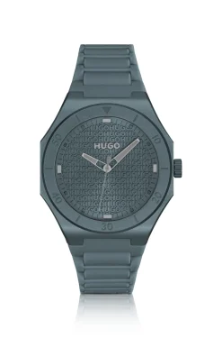 Uhr aus blauem Aluminium mit Logo-Struktur auf dem Zifferblatt